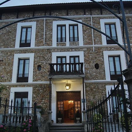 Hotel Luzon San Vicente De La Barquera Bagian luar foto