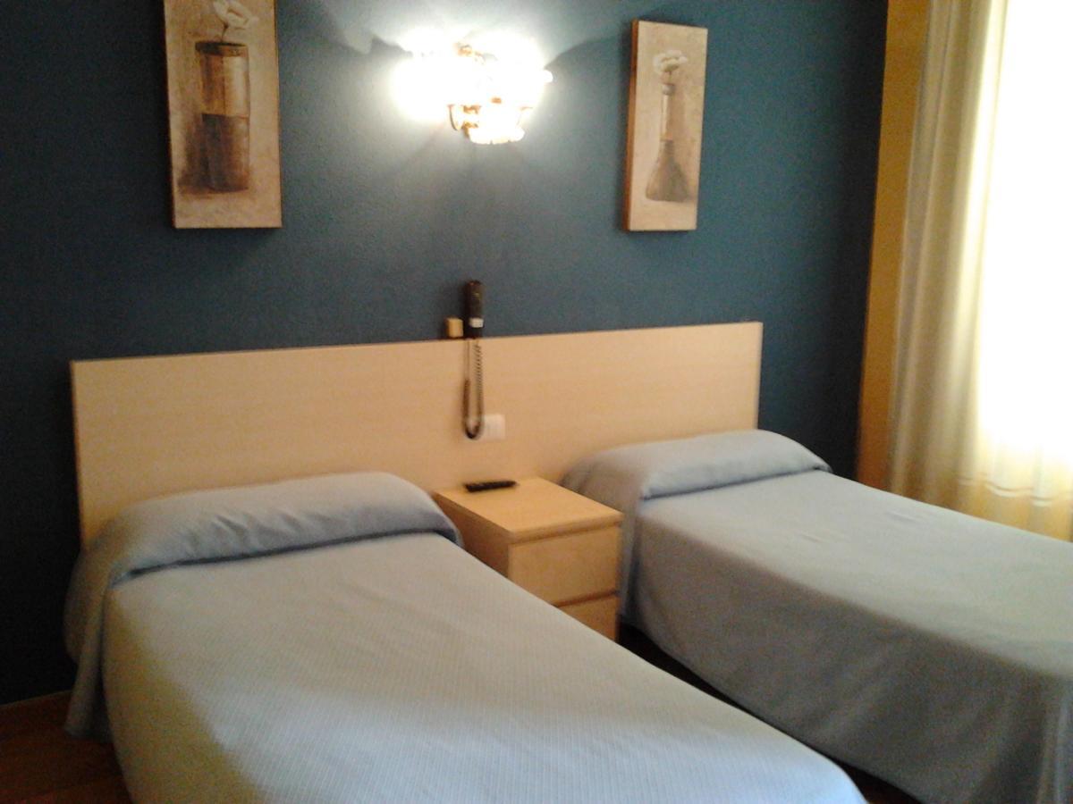 Hotel Luzon San Vicente De La Barquera Bagian luar foto